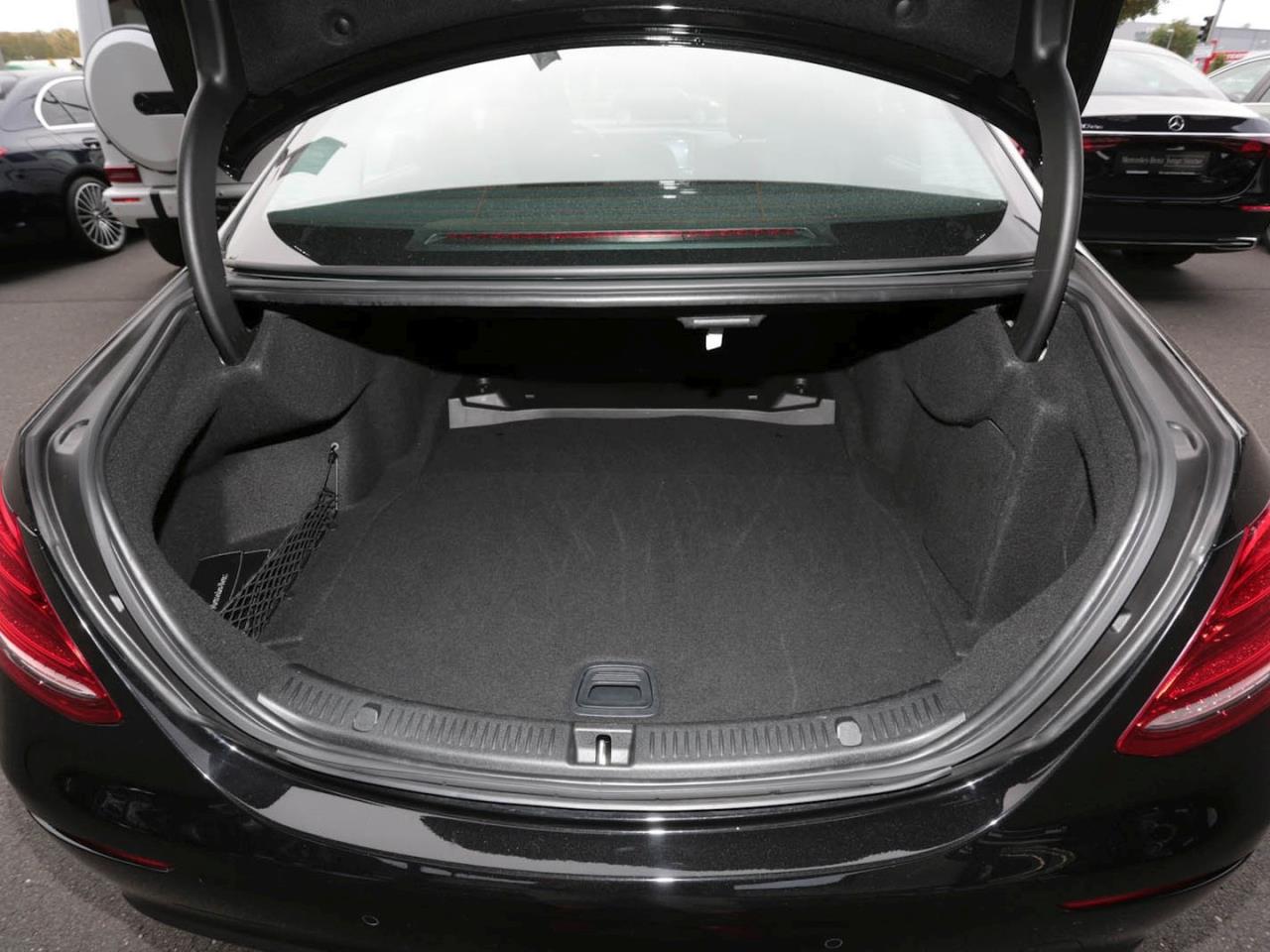 Mercedes-Benz E 200 d Comand Distronic+ 360° Spiegel-Paket