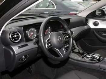 Mercedes-Benz E 200 d Comand Distronic+ 360° Spiegel-Paket