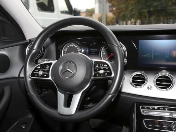 Mercedes-Benz E 200 d Comand Distronic+ 360° Spiegel-Paket Mercedes-Benz E 200 d Comand Distronic+ 360° Spiegel-Paket