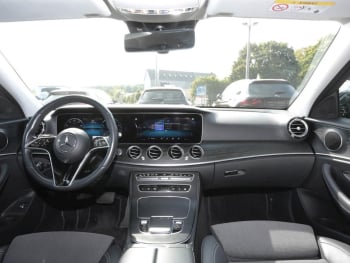 Mercedes-Benz E 200  Avantgarde MBUX Navi LED Kamera Totwinkel