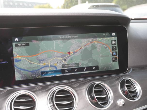 Mercedes-Benz E 200 Avantgarde MBUX Navi LED Kamera Totwinkel Mercedes-Benz E 200 Avantgarde MBUX Navi LED Kamera Totwinkel