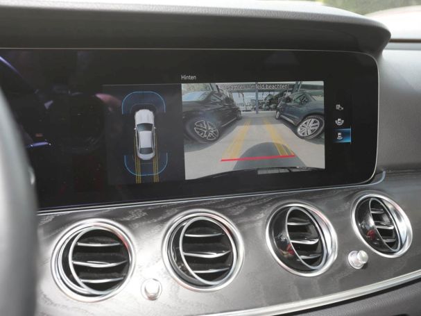 Mercedes-Benz E 200 Avantgarde MBUX Navi LED Kamera Totwinkel Mercedes-Benz E 200 Avantgarde MBUX Navi LED Kamera Totwinkel