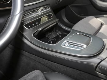 Mercedes-Benz E 200  Avantgarde MBUX Navi LED Kamera Totwinkel
