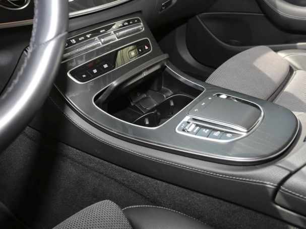 Mercedes-Benz E 200 Avantgarde MBUX Navi LED Kamera Totwinkel Mercedes-Benz E 200 Avantgarde MBUX Navi LED Kamera Totwinkel