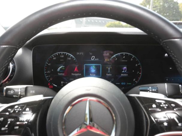 Mercedes-Benz E 200 Avantgarde MBUX Navi LED Kamera Totwinkel Mercedes-Benz E 200 Avantgarde MBUX Navi LED Kamera Totwinkel