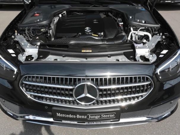 Mercedes-Benz E 200 Avantgarde MBUX Navi LED Kamera Totwinkel Mercedes-Benz E 200 Avantgarde MBUX Navi LED Kamera Totwinkel