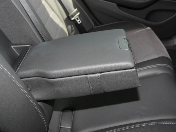 Mercedes-Benz E 200 Avantgarde MBUX Navi LED Kamera Totwinkel Mercedes-Benz E 200 Avantgarde MBUX Navi LED Kamera Totwinkel