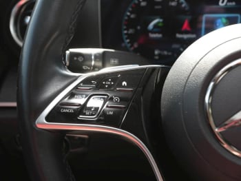 Mercedes-Benz E 200  Avantgarde MBUX Navi LED Kamera Totwinkel