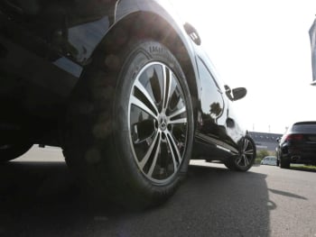 Mercedes-Benz E 200  Avantgarde MBUX Navi LED Kamera Totwinkel