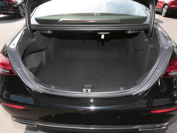 Mercedes-Benz E 200  Avantgarde MBUX Navi LED Kamera Totwinkel