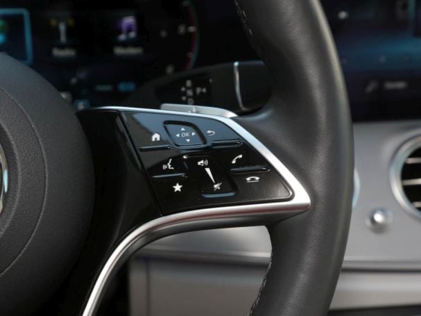 Mercedes-Benz E 220 d 4M Avantgarde Distronic+ Sitzklima Mercedes-Benz E 220 d 4M Avantgarde Distronic+ Sitzklima
