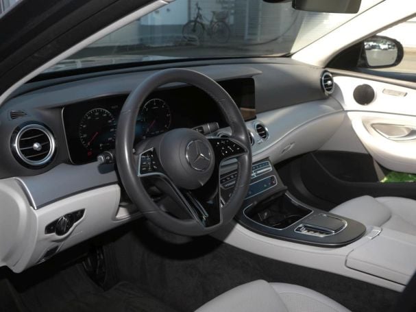 Mercedes-Benz E 220 d 4M Avantgarde Distronic+ Sitzklima Mercedes-Benz E 220 d 4M Avantgarde Distronic+ Sitzklima
