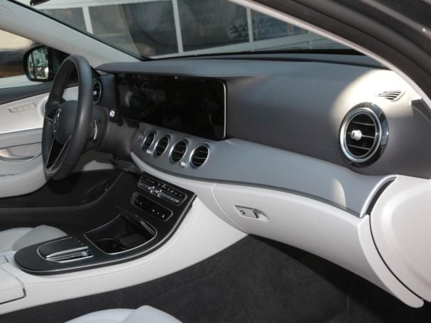 Mercedes-Benz E 220 d 4M Avantgarde Distronic+ Sitzklima Mercedes-Benz E 220 d 4M Avantgarde Distronic+ Sitzklima