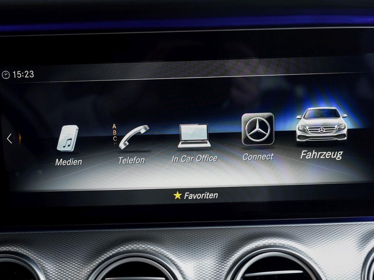 Mercedes-Benz E 220 d  Avantgarde Night Comand Kamera AHK