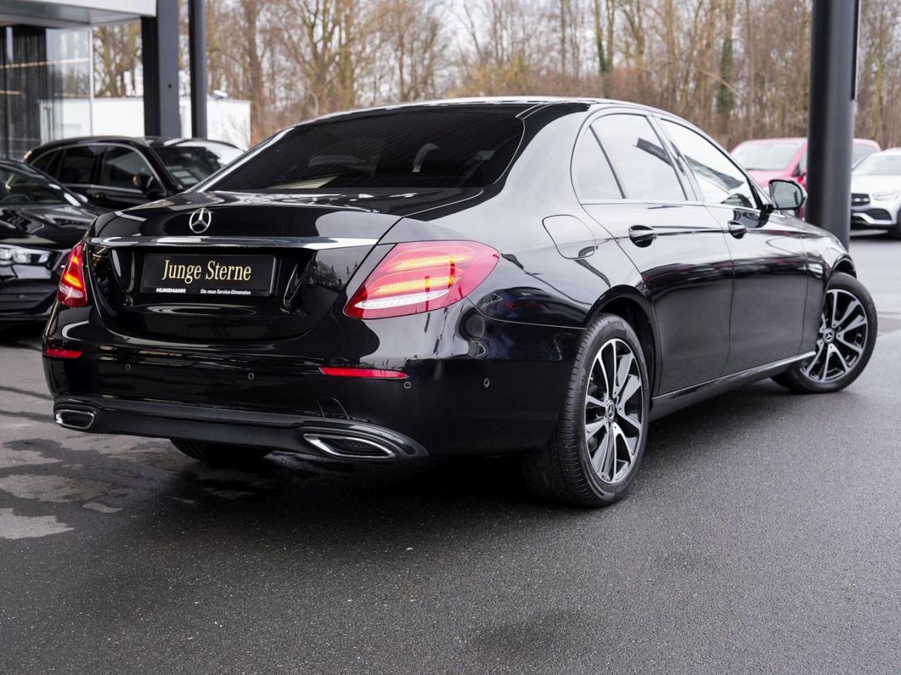 Mercedes-Benz E 220 d  Avantgarde Night Comand Kamera AHK