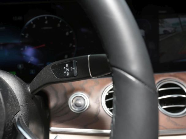 Mercedes-Benz E 300  Avantgarde Standhzg Distronic+ Kamera