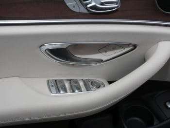 Mercedes-Benz E 300  Avantgarde Standhzg Distronic+ Kamera