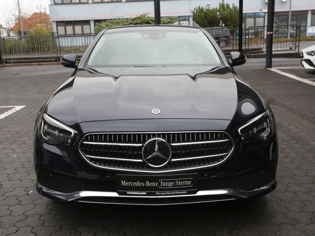 Mercedes-Benz E 300  Avantgarde Standhzg Distronic+ Kamera