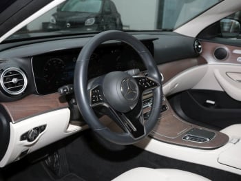 Mercedes-Benz E 300  Avantgarde Standhzg Distronic+ Kamera