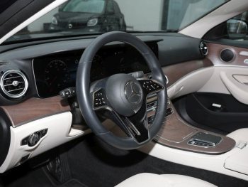 Mercedes-Benz E 300  Avantgarde Standhzg Distronic+ Kamera
