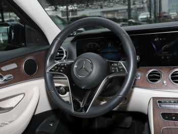 Mercedes-Benz E 300  Avantgarde Standhzg Distronic+ Kamera