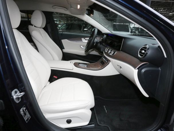 Mercedes-Benz E 300  Avantgarde Standhzg Distronic+ Kamera
