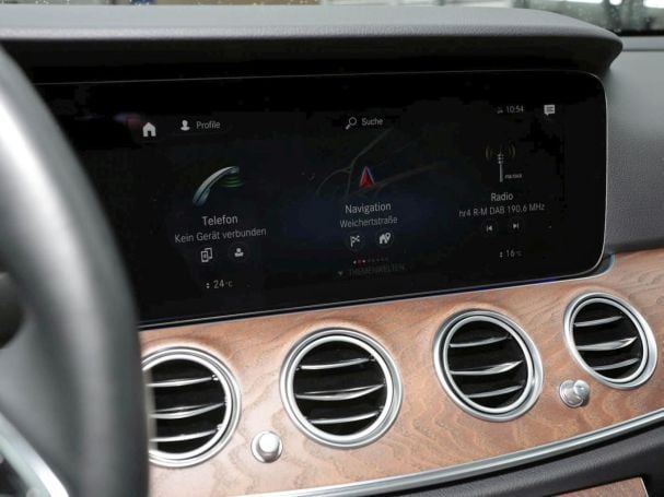 Mercedes-Benz E 300 d 4M Avantgarde Exclusive MBUX Schiebedach Mercedes-Benz E 300 d 4M Avantgarde Exclusive MBUX Schiebedach