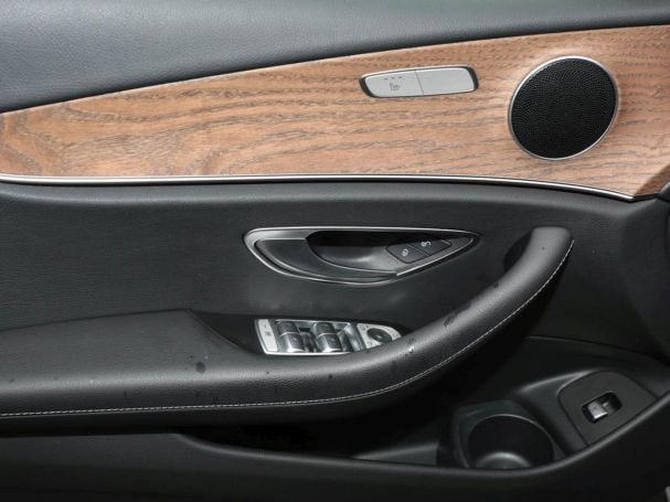 Mercedes-Benz E 300 d 4M Avantgarde Exclusive MBUX Schiebedach Mercedes-Benz E 300 d 4M Avantgarde Exclusive MBUX Schiebedach