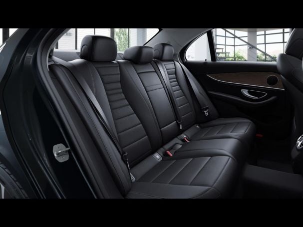 Mercedes-Benz E 300 d 4M Avantgarde Exclusive MBUX Schiebedach Mercedes-Benz E 300 d 4M Avantgarde Exclusive MBUX Schiebedach