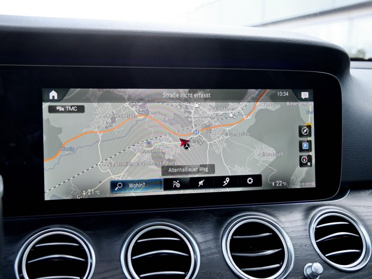 Mercedes-Benz E 300 de  Avantgarde Navi Schiebedach Distronic