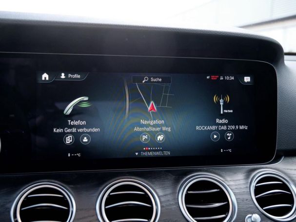 Mercedes-Benz E 300 de  Avantgarde Navi Schiebedach Distronic
