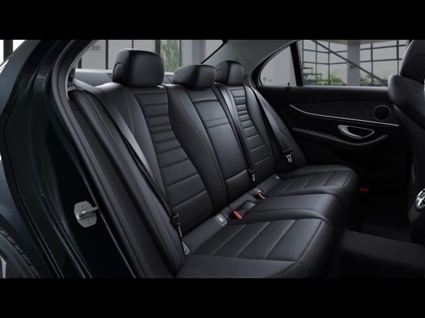 Mercedes-Benz E 300 de  Avantgarde Navi Schiebedach Distronic