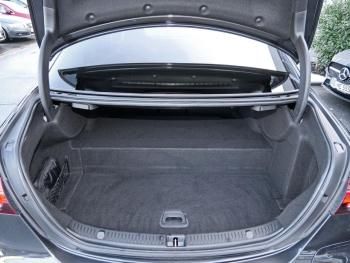 Mercedes-Benz E 300 de  Avantgarde Navi Schiebedach Distronic