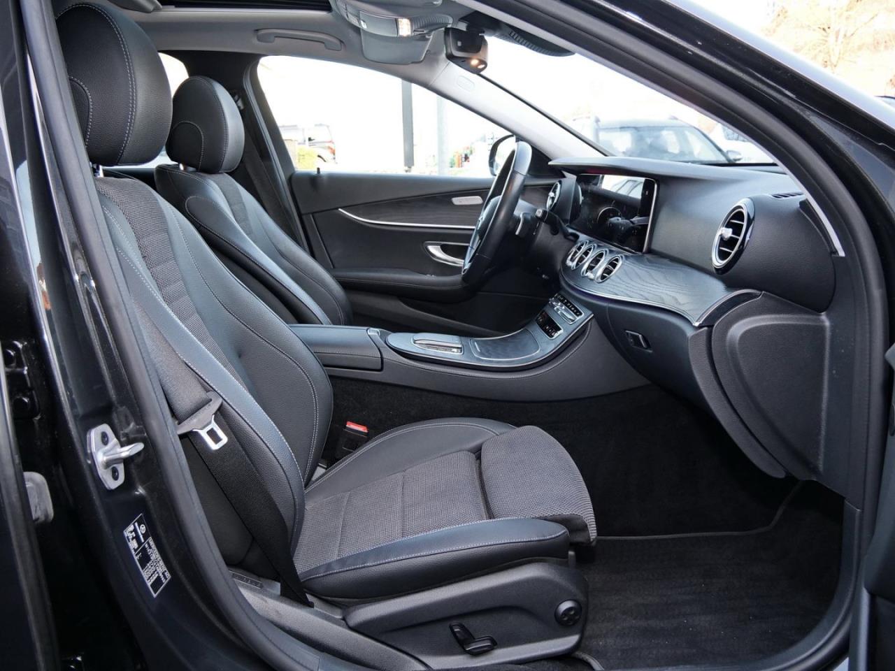 Mercedes-Benz E 300 de  Avantgarde Navi Schiebedach Distronic