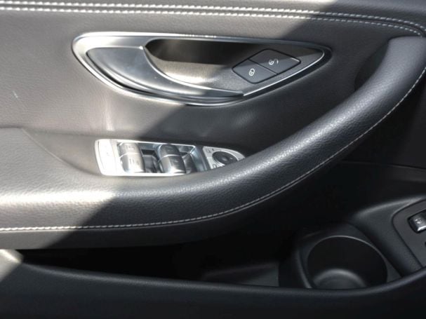 Mercedes-Benz E 300 e 4M AMG Night Panorama 360° AHK Distronic