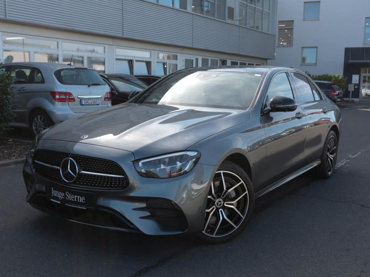 Mercedes-Benz E 300 e 4M AMG Night Panorama 360° AHK Distronic