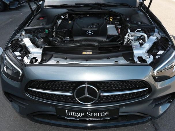 Mercedes-Benz E 300 e 4M AMG Night Panorama 360° AHK Distronic