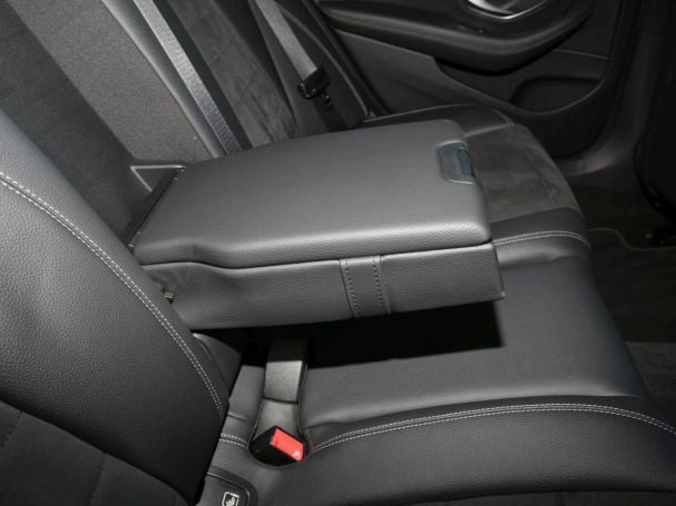 Mercedes-Benz E 300 e 4M AMG Night Panorama 360° AHK Distronic