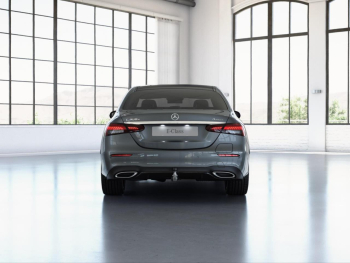 Mercedes-Benz E 300 e 4M AMG Night Panorama 360° AHK Distronic