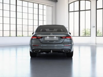 Mercedes-Benz E 300 e 4M AMG Night Panorama 360° AHK Distronic