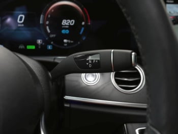 Mercedes-Benz E 300 e  Avantgarde Night Panorama Distronic+