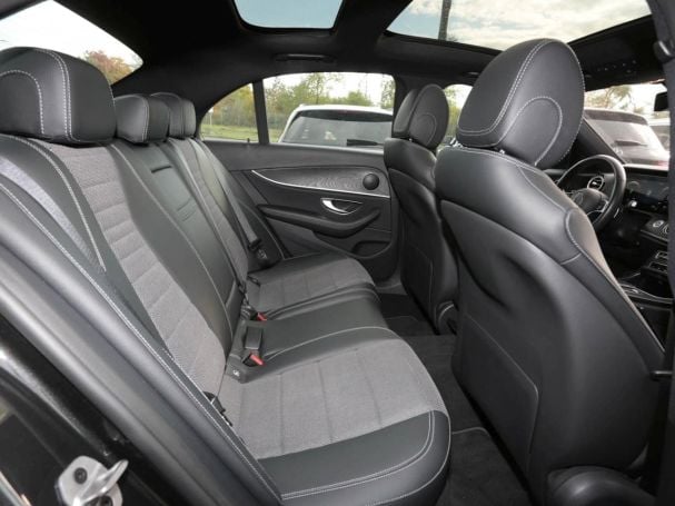 Mercedes-Benz E 300 e Avantgarde Night Panorama Distronic+ Mercedes-Benz E 300 e Avantgarde Night Panorama Distronic+