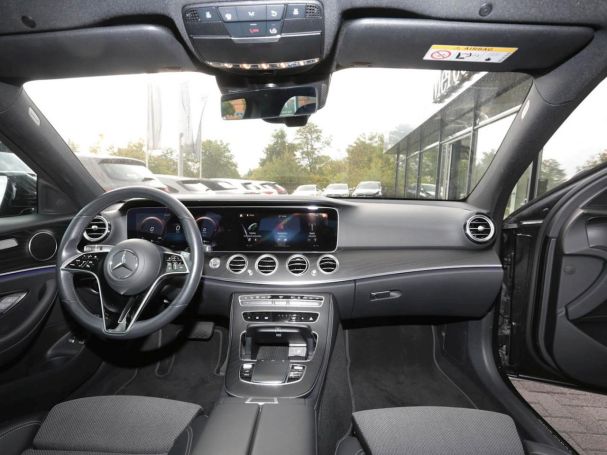 Mercedes-Benz E 300 e Avantgarde Night Panorama Distronic+ Mercedes-Benz E 300 e Avantgarde Night Panorama Distronic+