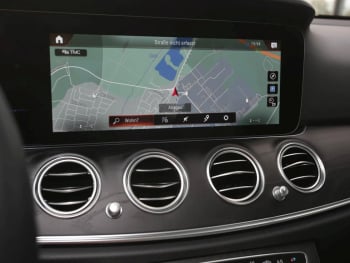 Mercedes-Benz E 300 e  Avantgarde Night Panorama Distronic+