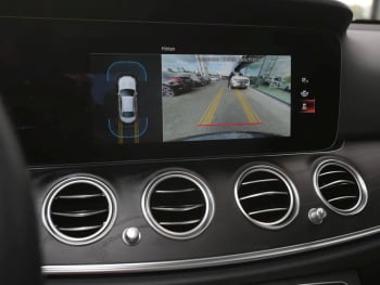 Mercedes-Benz E 300 e  Avantgarde Night Panorama Distronic+