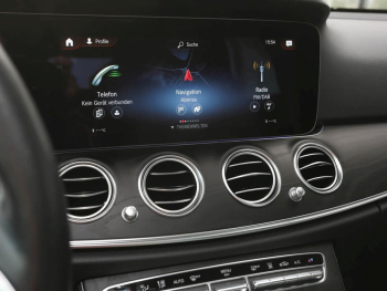 Mercedes-Benz E 300 e  Avantgarde Night Panorama Distronic+