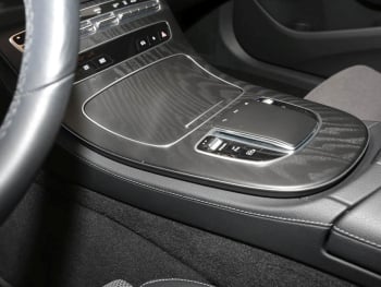 Mercedes-Benz E 300 e  Avantgarde Night Panorama Distronic+