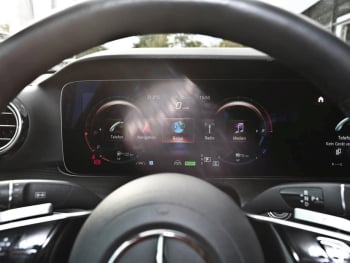 Mercedes-Benz E 300 e  Avantgarde Night Panorama Distronic+