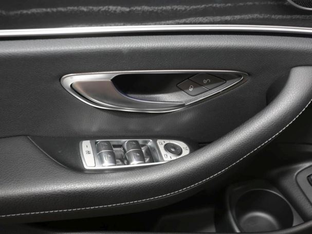 Mercedes-Benz E 300 e  Avantgarde Night Panorama Distronic+