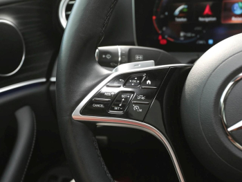 Mercedes-Benz E 300 e  Avantgarde Night Panorama Distronic+